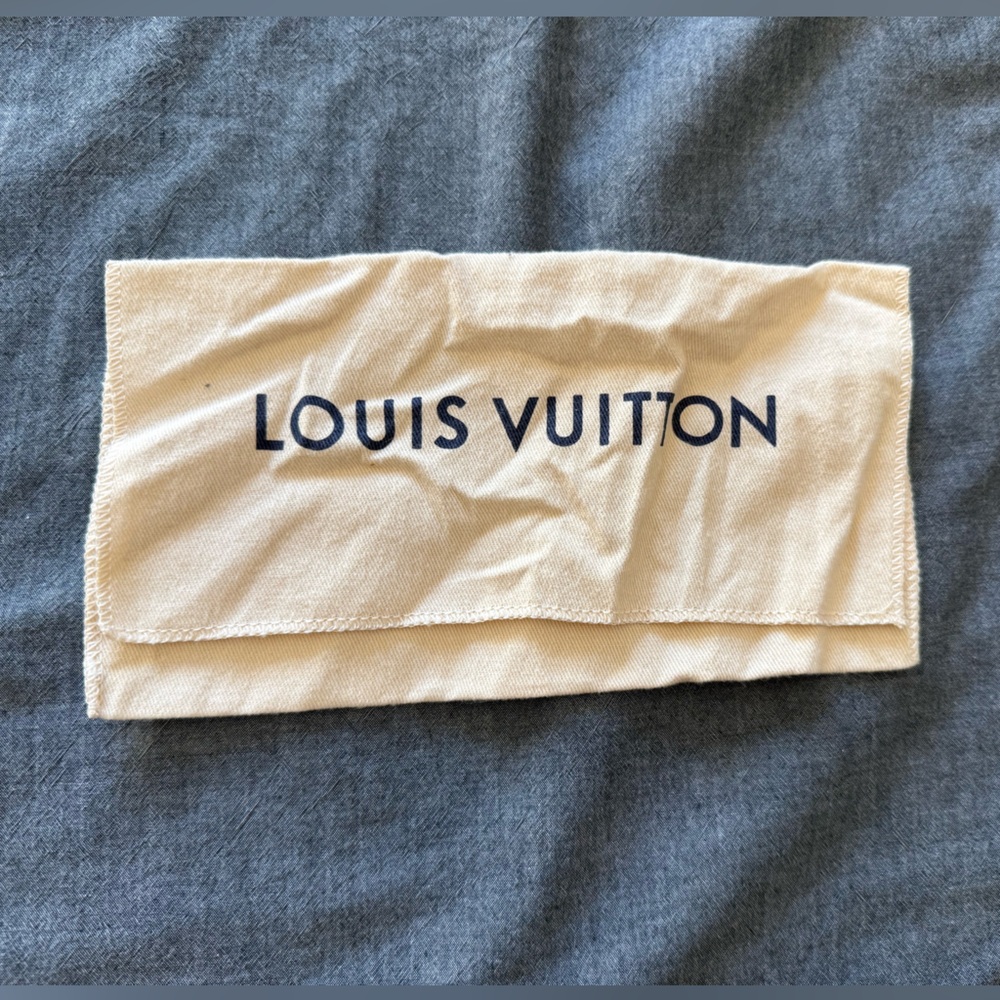Louis Vuitton wallet dust bag
